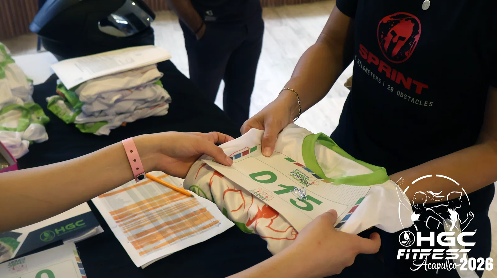 Entrega de kit de carrera HGC Fit Fest Acapulco 2026